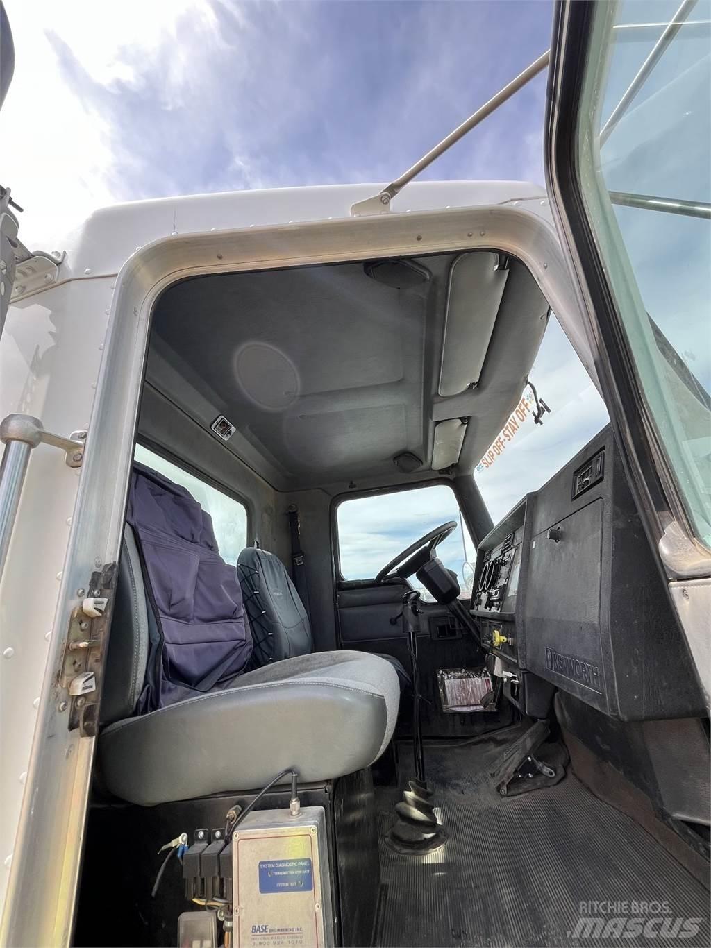 Kenworth T300 기타 트럭