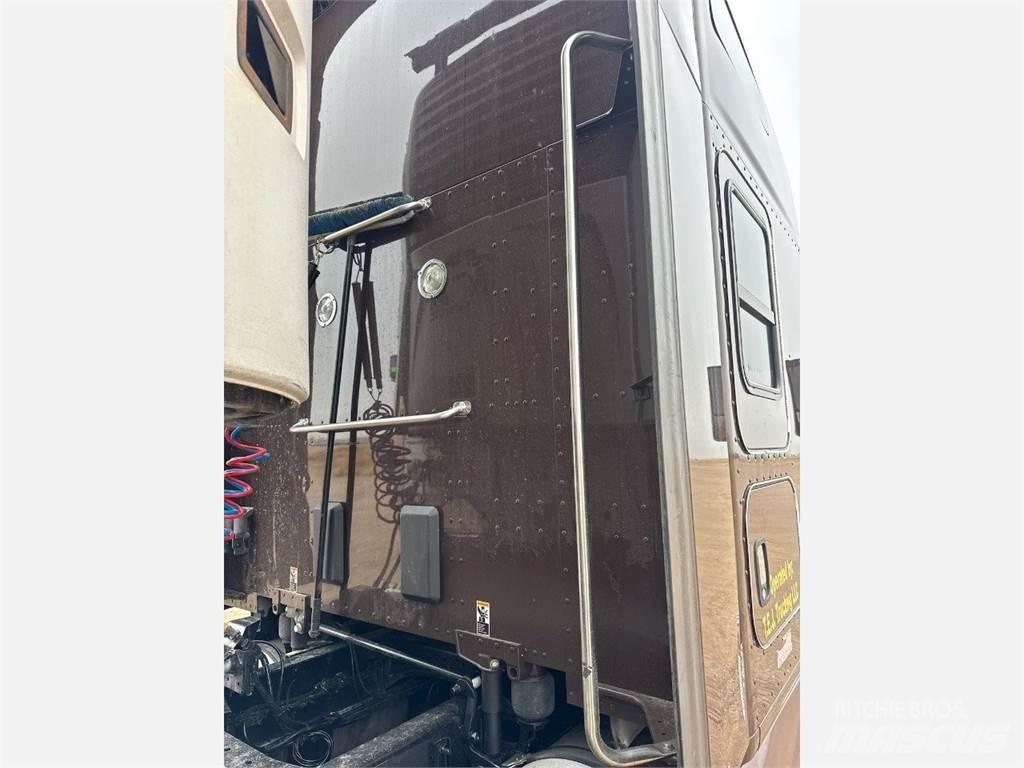 Kenworth T680 트랙터 유닛