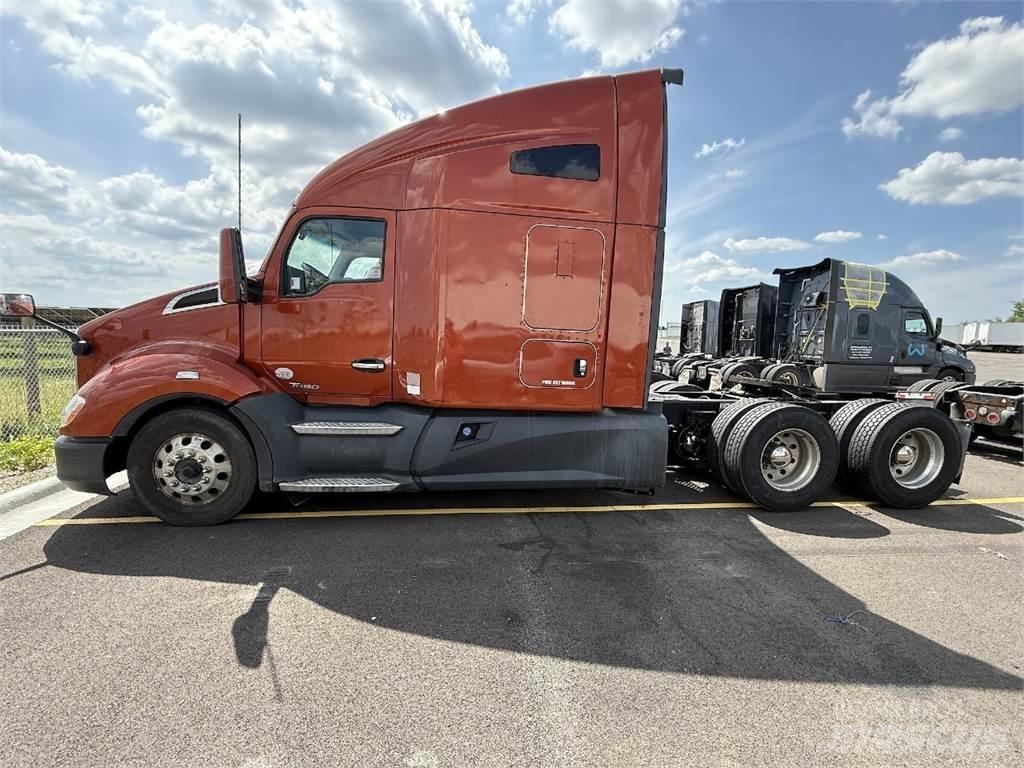 Kenworth T680 트랙터 유닛