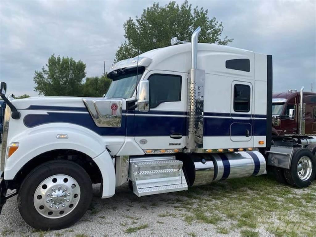 Kenworth W990 트랙터 유닛