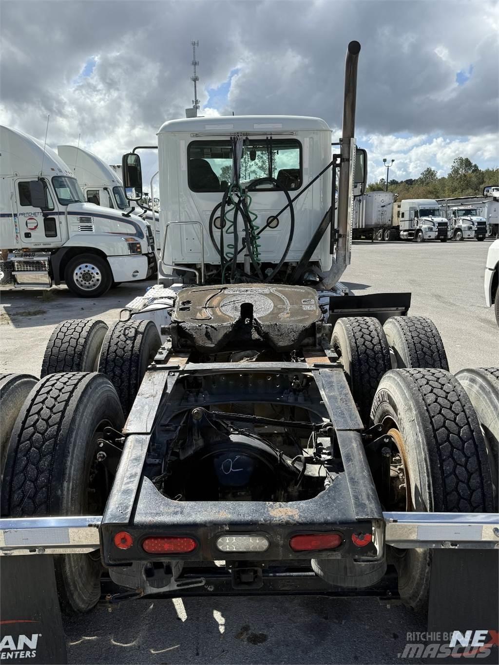 Mack AN64T 트랙터 유닛