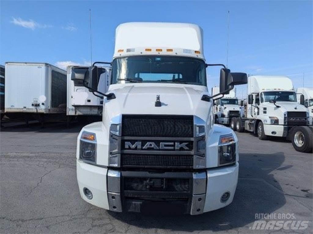 Mack AN64T 트랙터 유닛