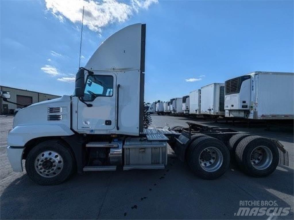 Mack AN64T 트랙터 유닛