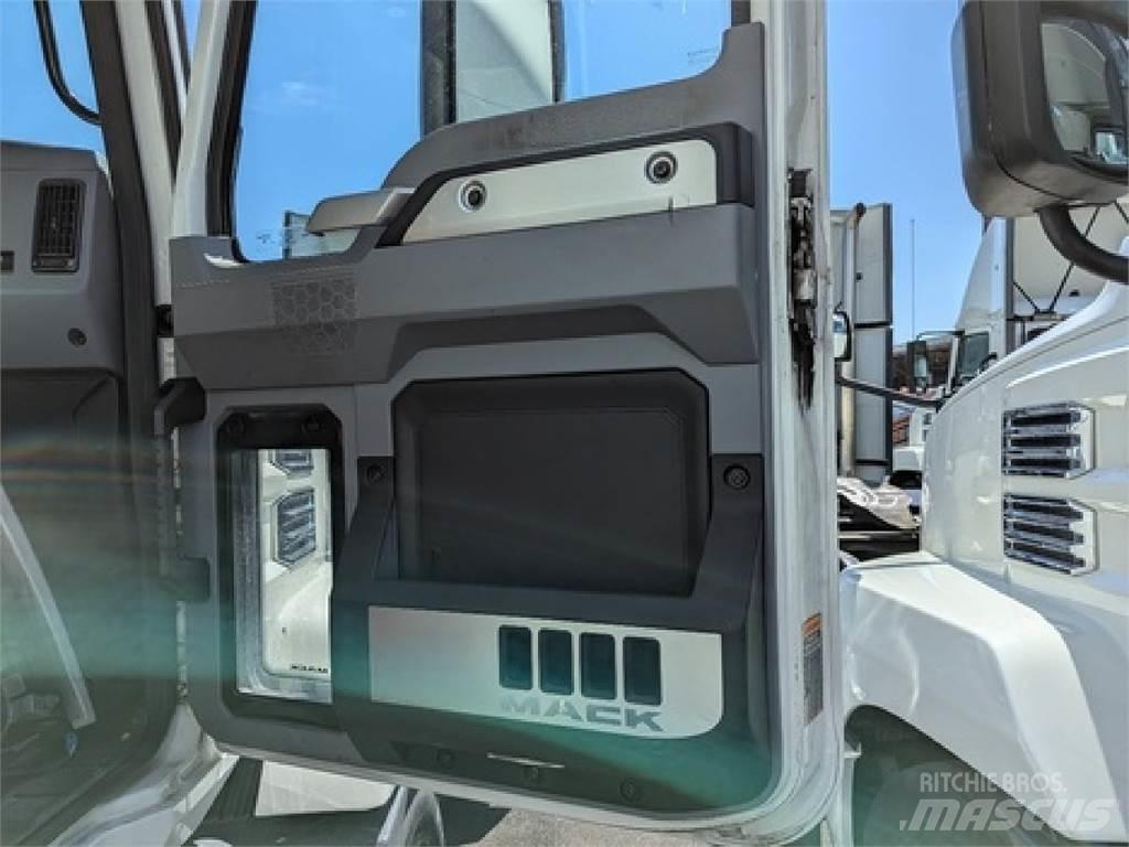Mack AN64T 트랙터 유닛