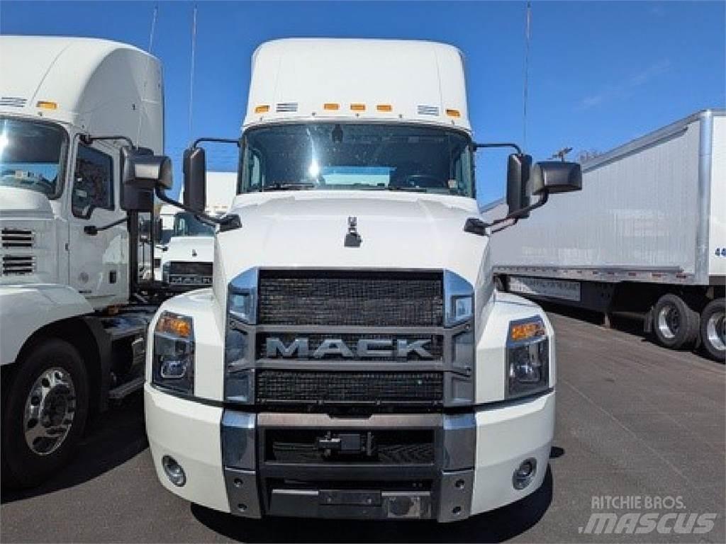 Mack AN64T 트랙터 유닛