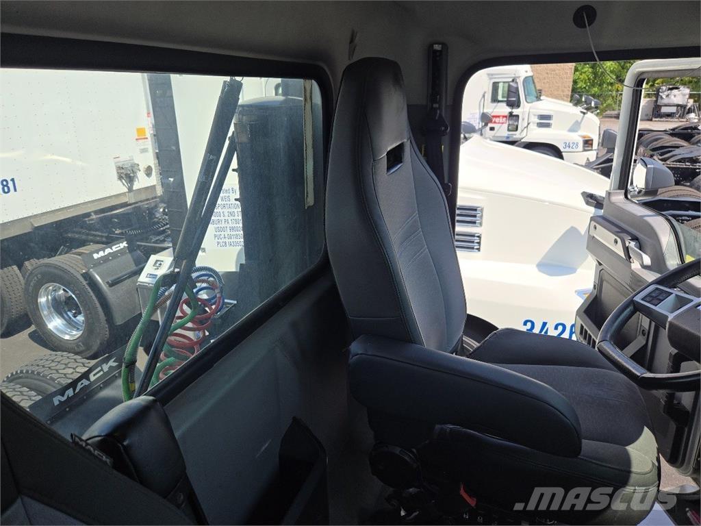 Mack AN64T 트랙터 유닛