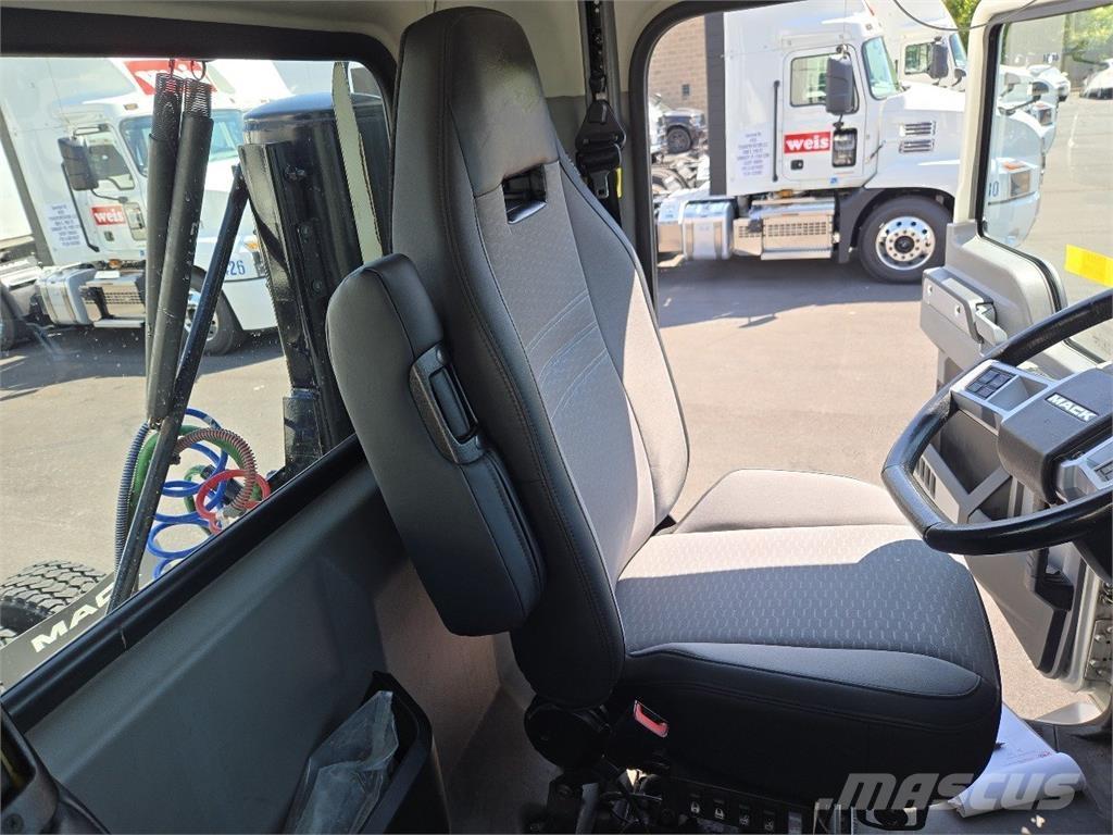 Mack AN64T 트랙터 유닛