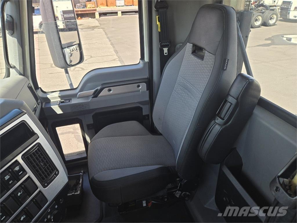 Mack AN64T 트랙터 유닛