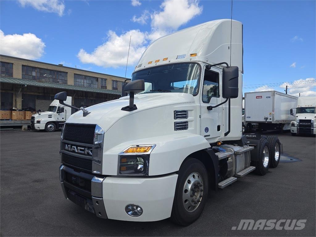 Mack AN64T 트랙터 유닛
