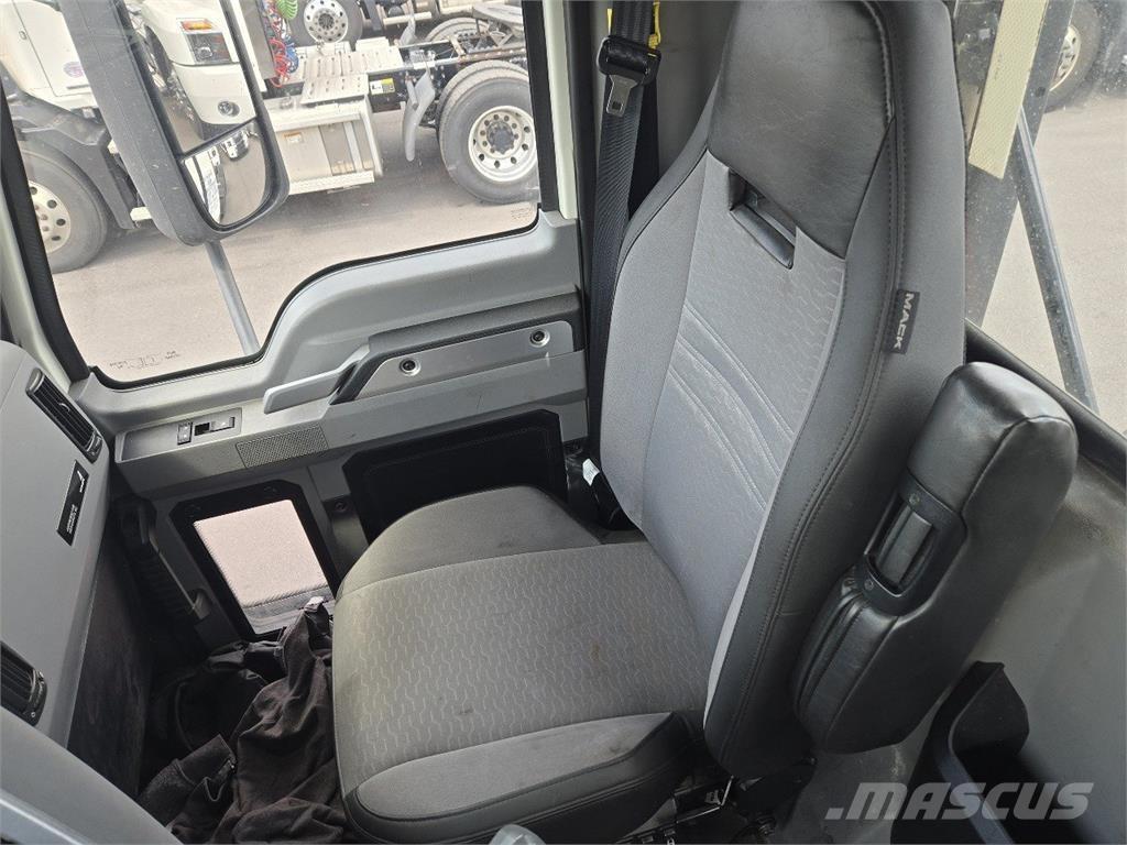 Mack AN64T 트랙터 유닛