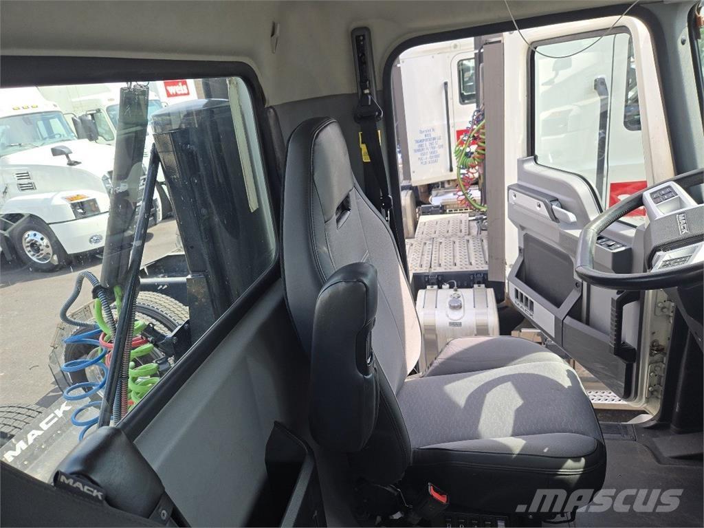 Mack AN64T 트랙터 유닛
