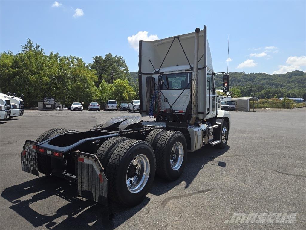 Mack AN64T 트랙터 유닛