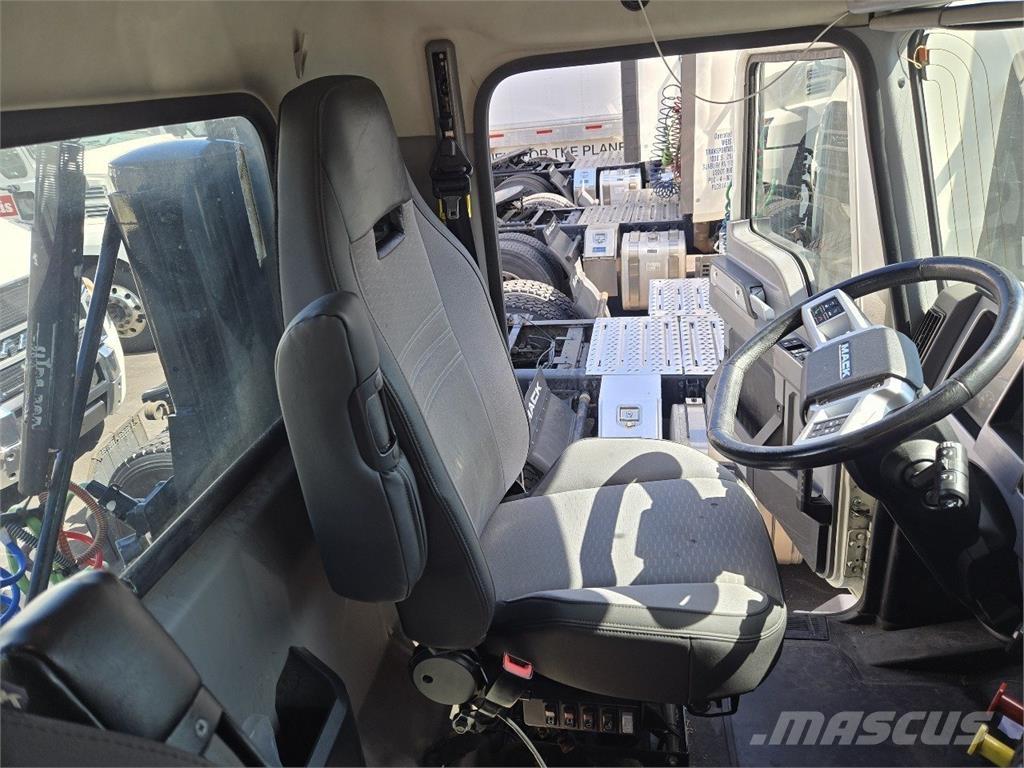 Mack AN64T 트랙터 유닛