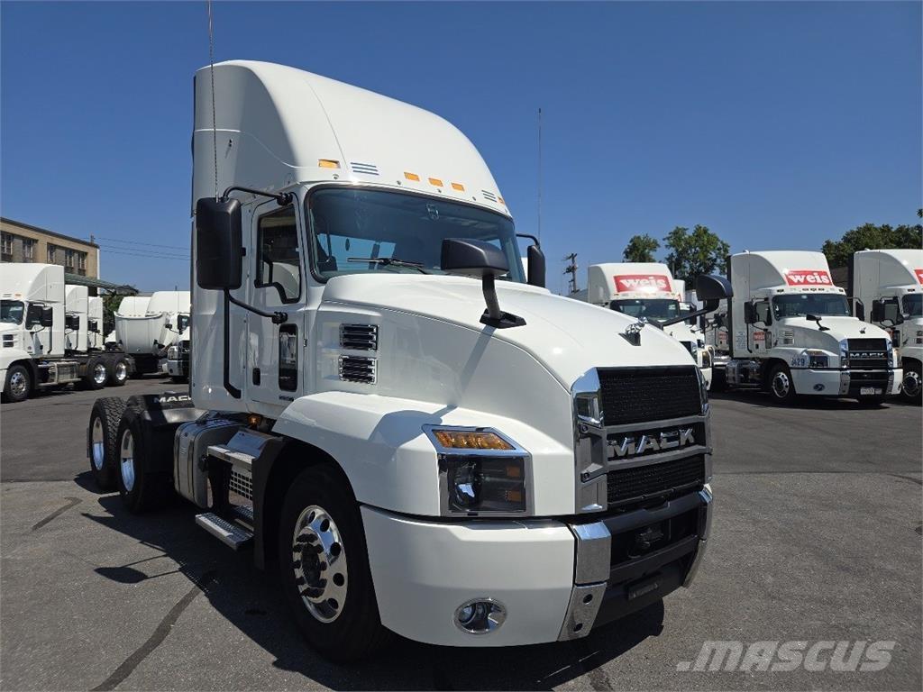 Mack AN64T 트랙터 유닛