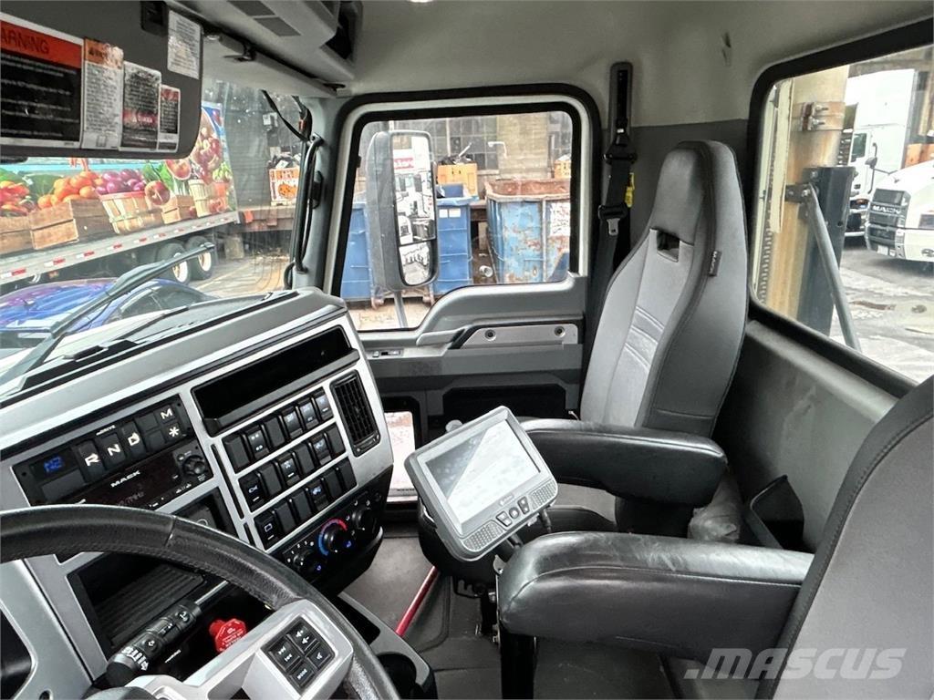 Mack AN64T 트랙터 유닛