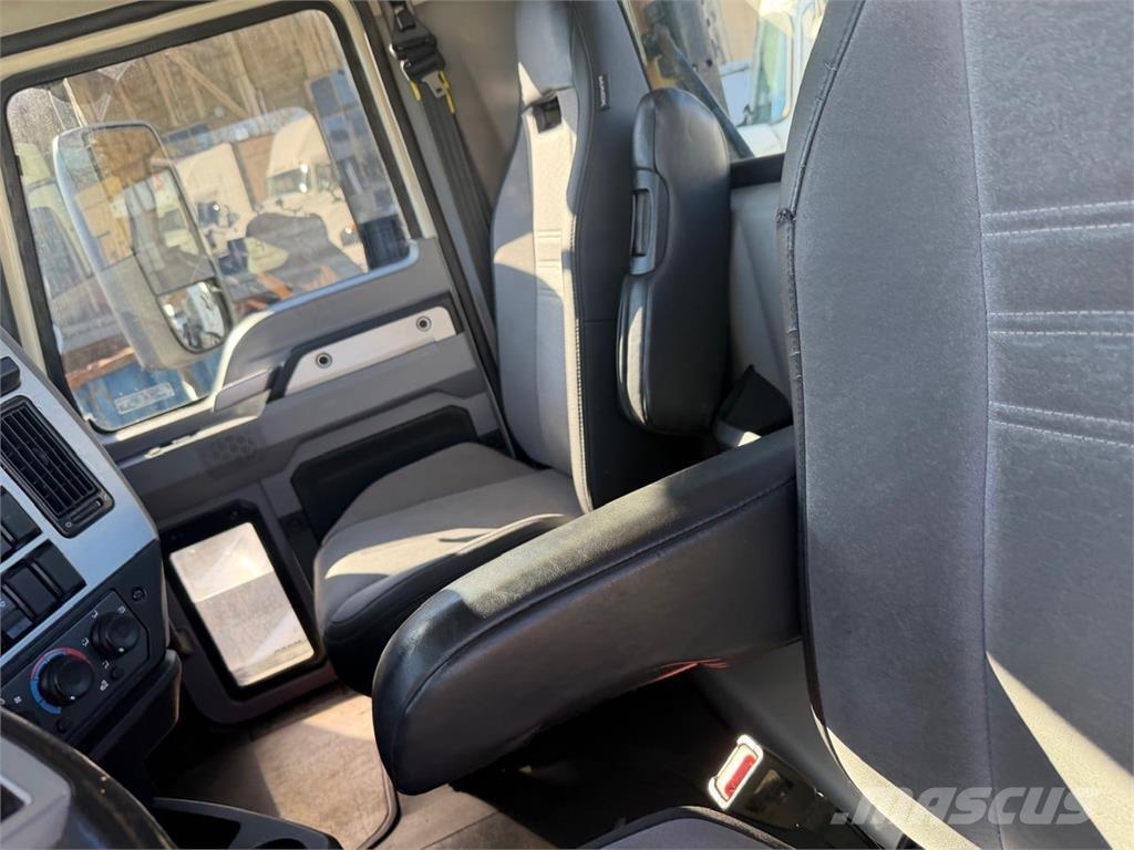 Mack AN64T 트랙터 유닛