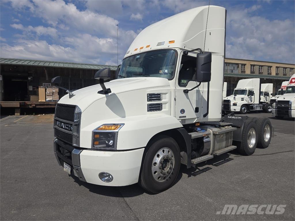 Mack AN64T 트랙터 유닛