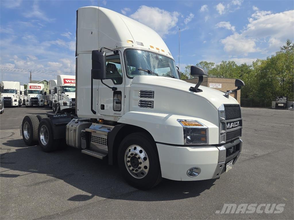 Mack AN64T 트랙터 유닛