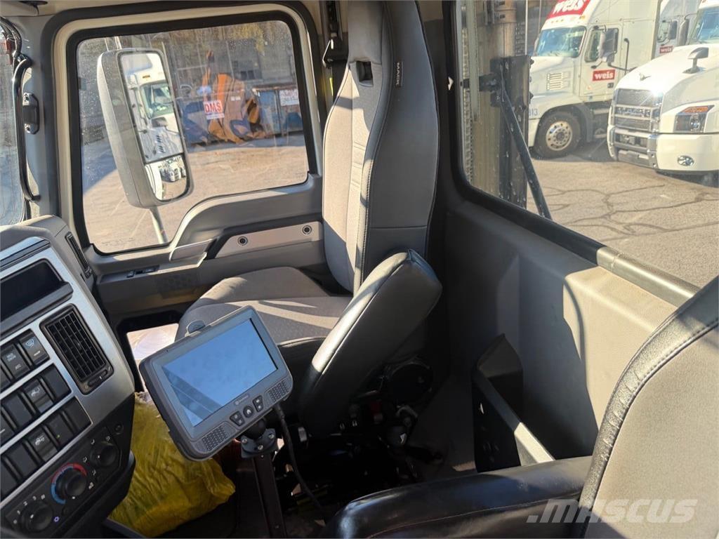 Mack AN64T 트랙터 유닛