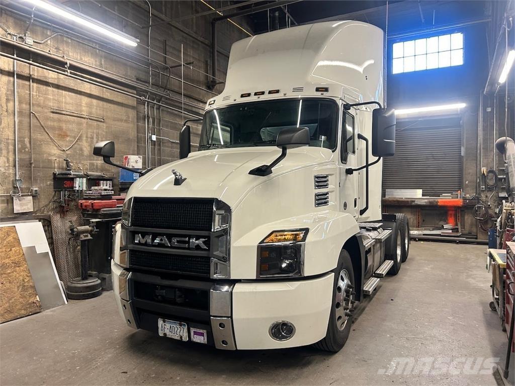 Mack AN64T 트랙터 유닛