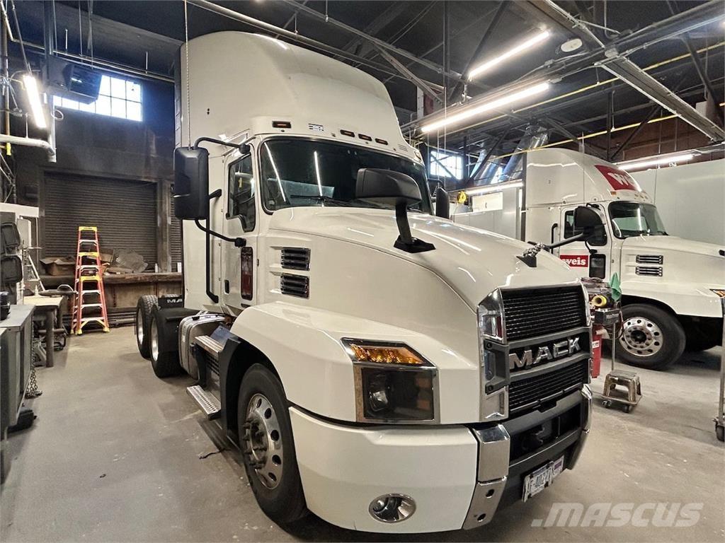 Mack AN64T 트랙터 유닛