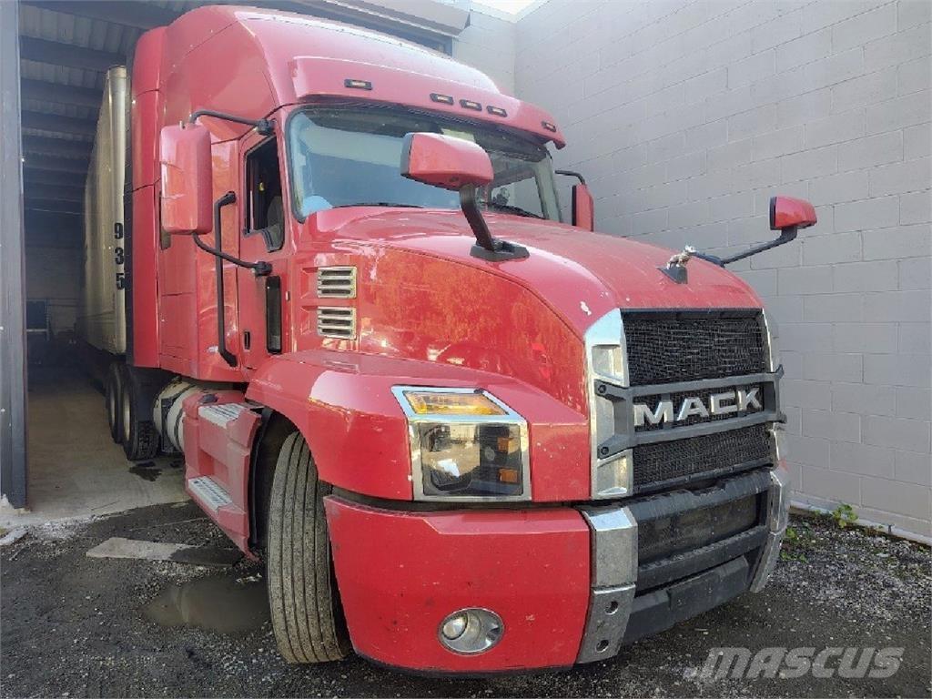 Mack Anthem 64T 트랙터 유닛