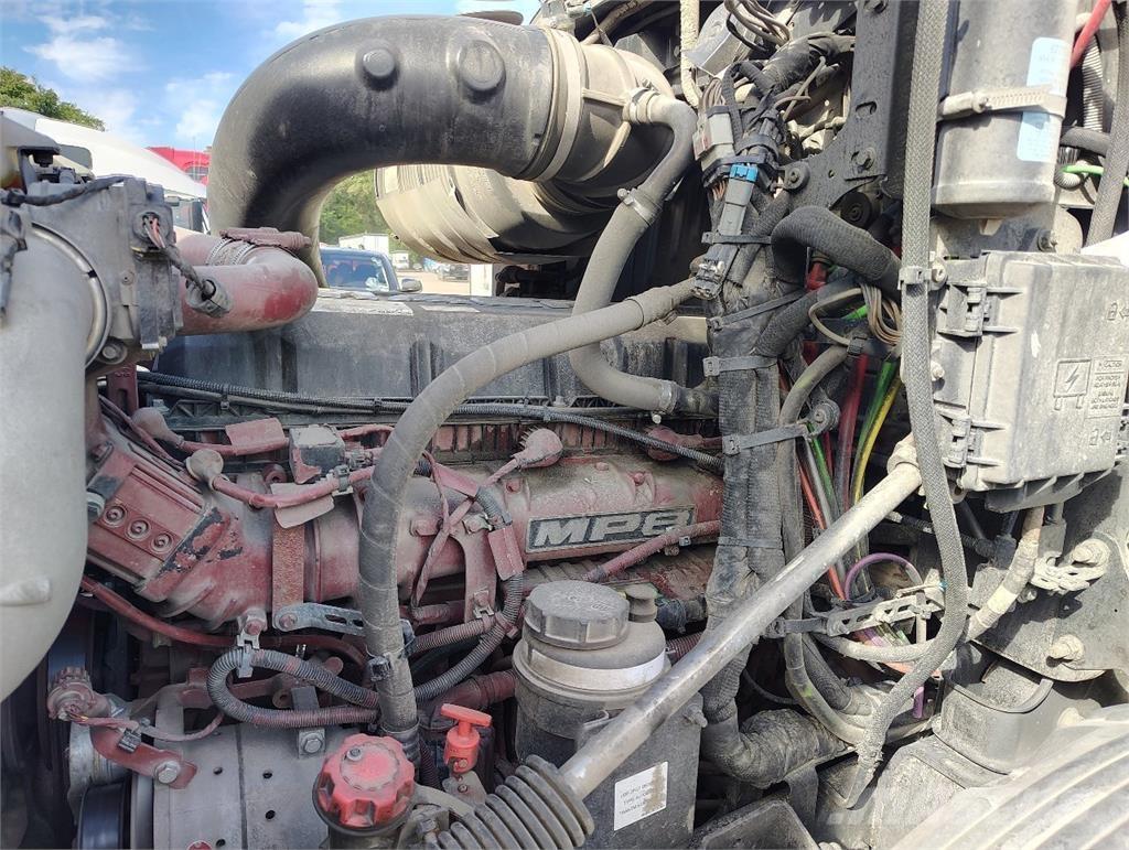 Mack Anthem 64T 트랙터 유닛