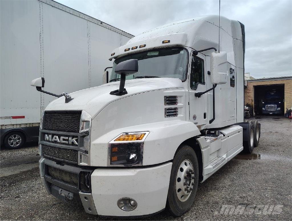 Mack Anthem 64T 트랙터 유닛