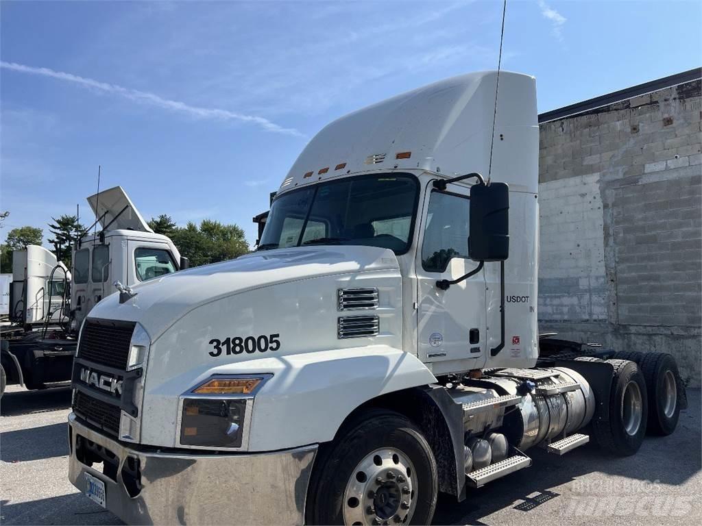 Mack Anthem AN64T 트랙터 유닛