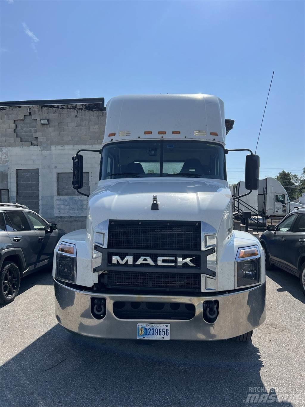 Mack Anthem AN64T 트랙터 유닛