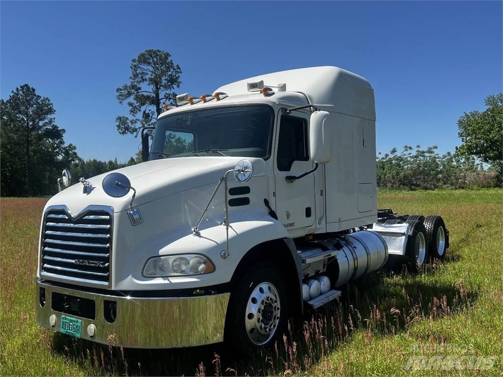 Mack CXU 613 트랙터 유닛