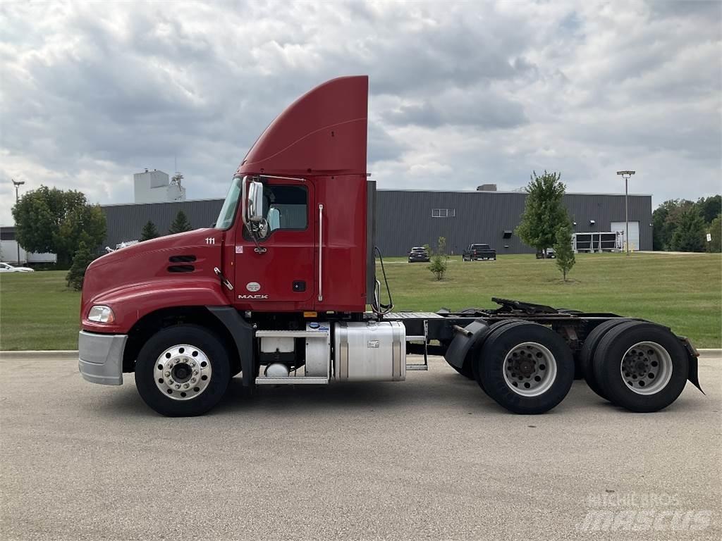 Mack CXU613 기타 트럭