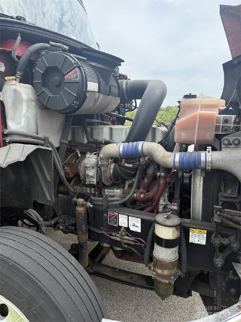 Mack CXU613 트랙터 유닛