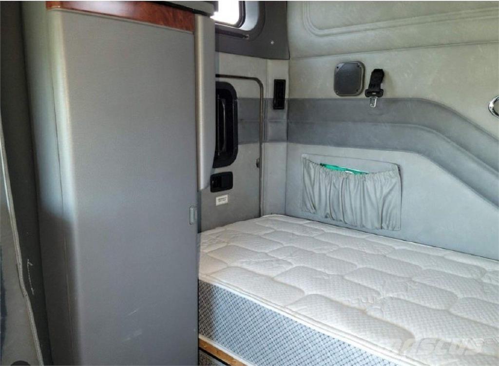 Mack CXU613 트랙터 유닛