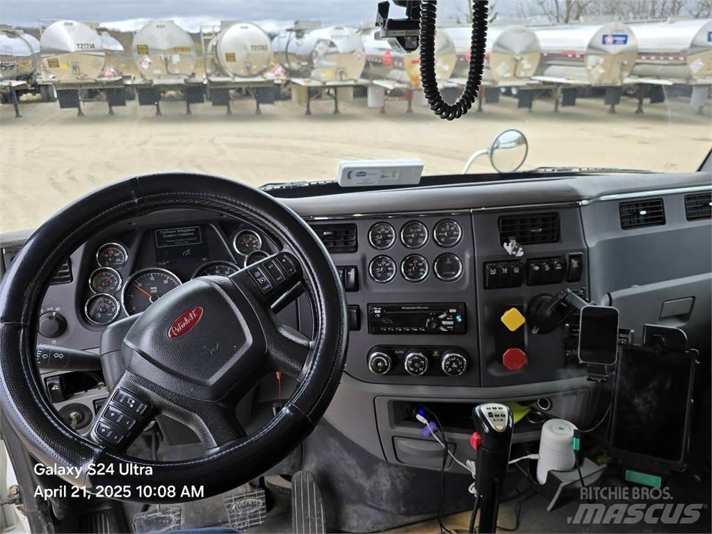 Peterbilt 567 트랙터 유닛