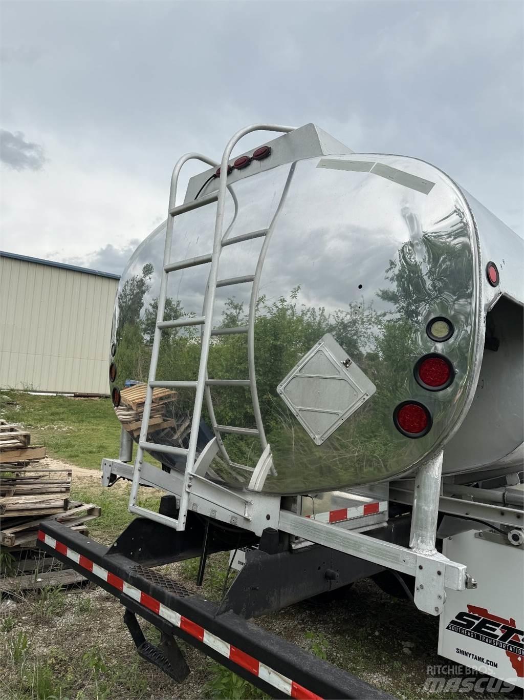 Sterling L7500 기타 트럭