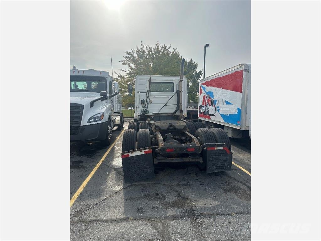 Volvo VNL 트랙터 유닛