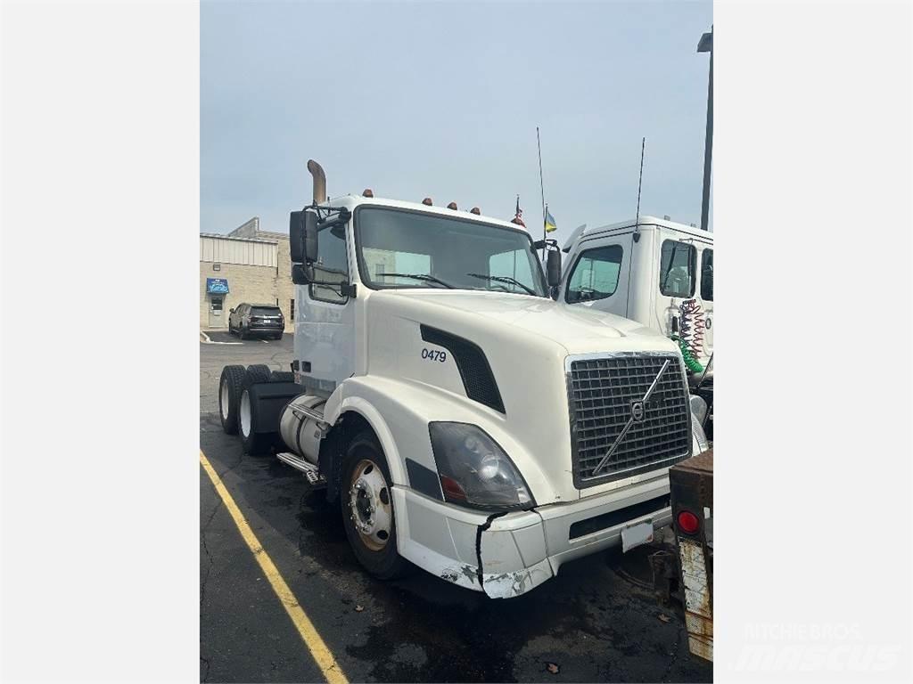Volvo VNL300 트랙터 유닛
