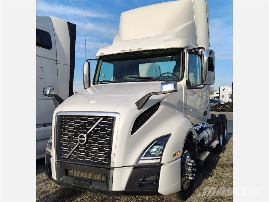 Volvo VNL300 트랙터 유닛