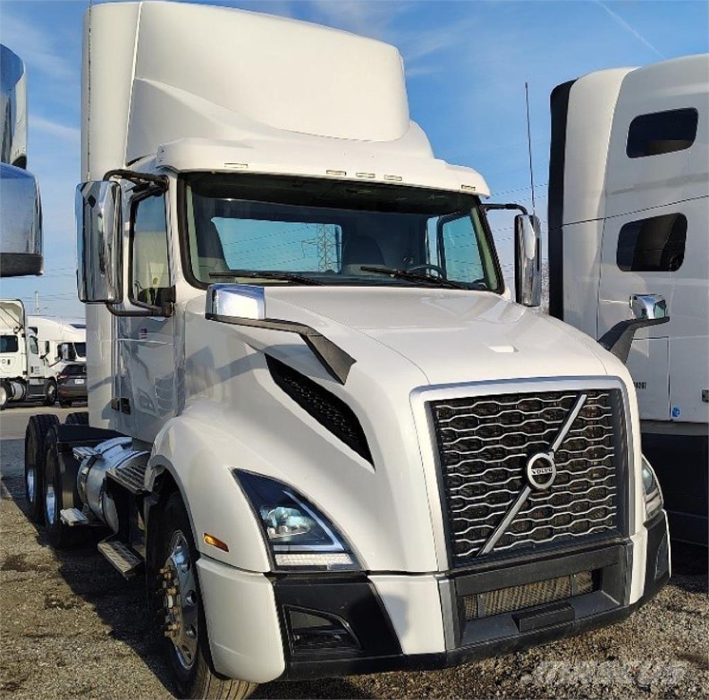 Volvo VNL300 트랙터 유닛