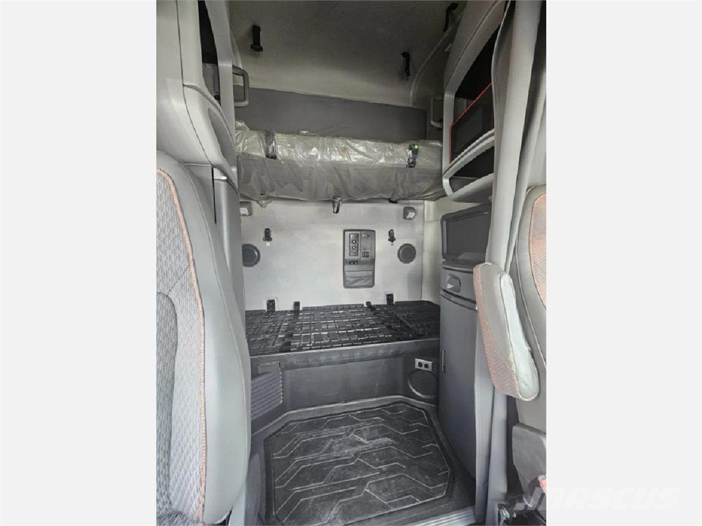 Volvo VNL64T760 트랙터 유닛