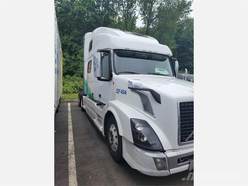 Volvo VNL64T780 트랙터 유닛