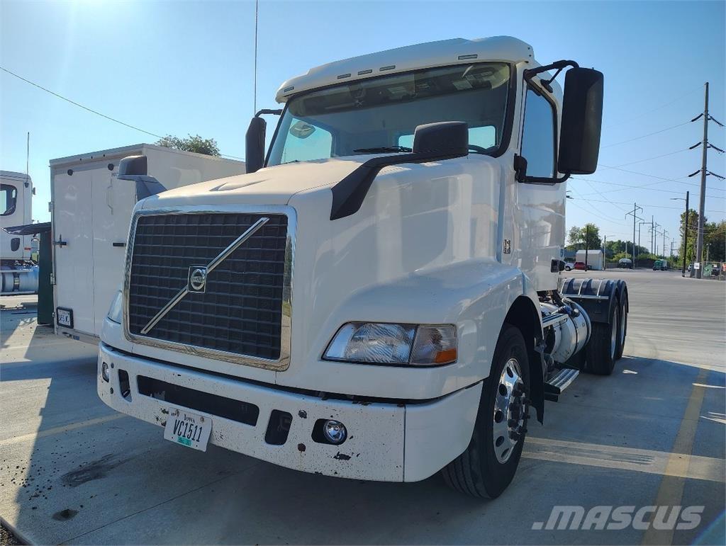 Volvo VNM64T200 트랙터 유닛