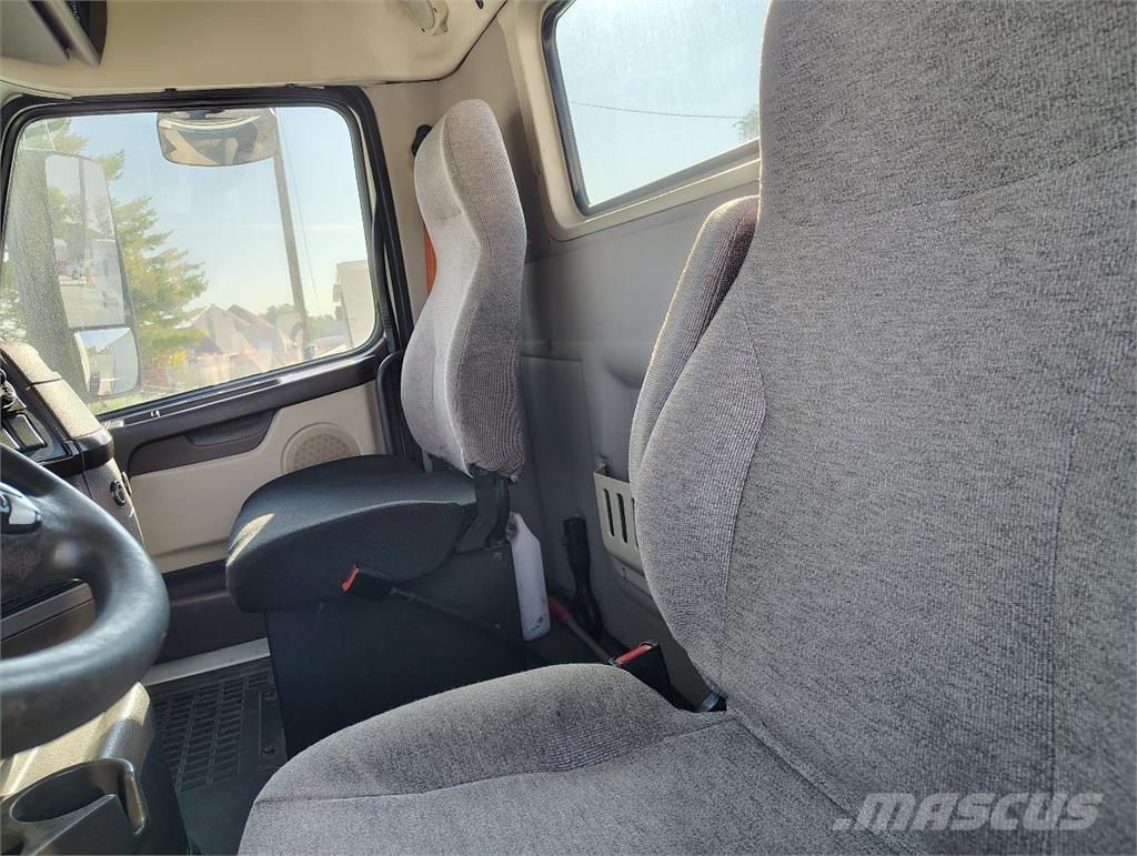 Volvo VNM64T200 트랙터 유닛