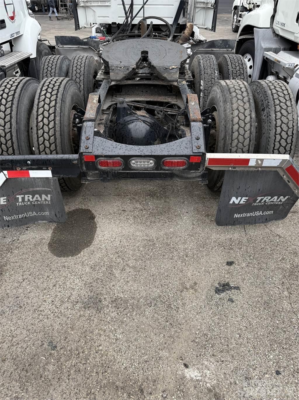 Volvo VNR64T300 트랙터 유닛