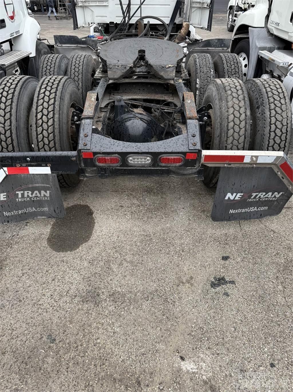 Volvo VNR64T300 트랙터 유닛