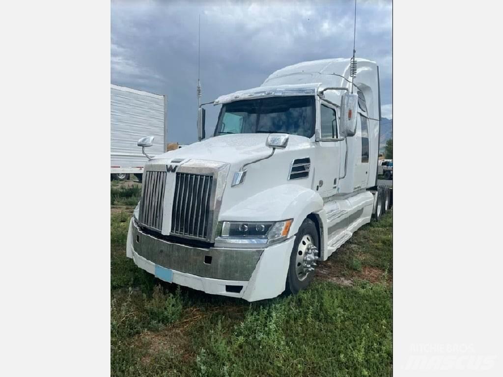 Western Star 5700XE 트랙터 유닛