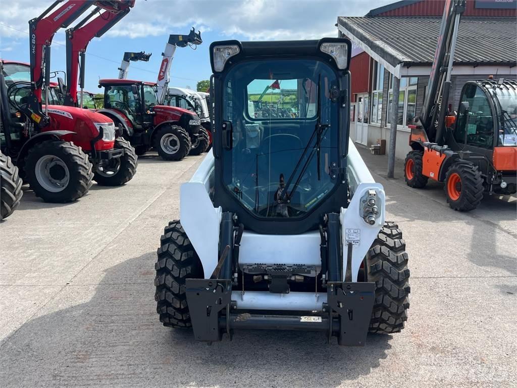 Bobcat S550  스키드로더