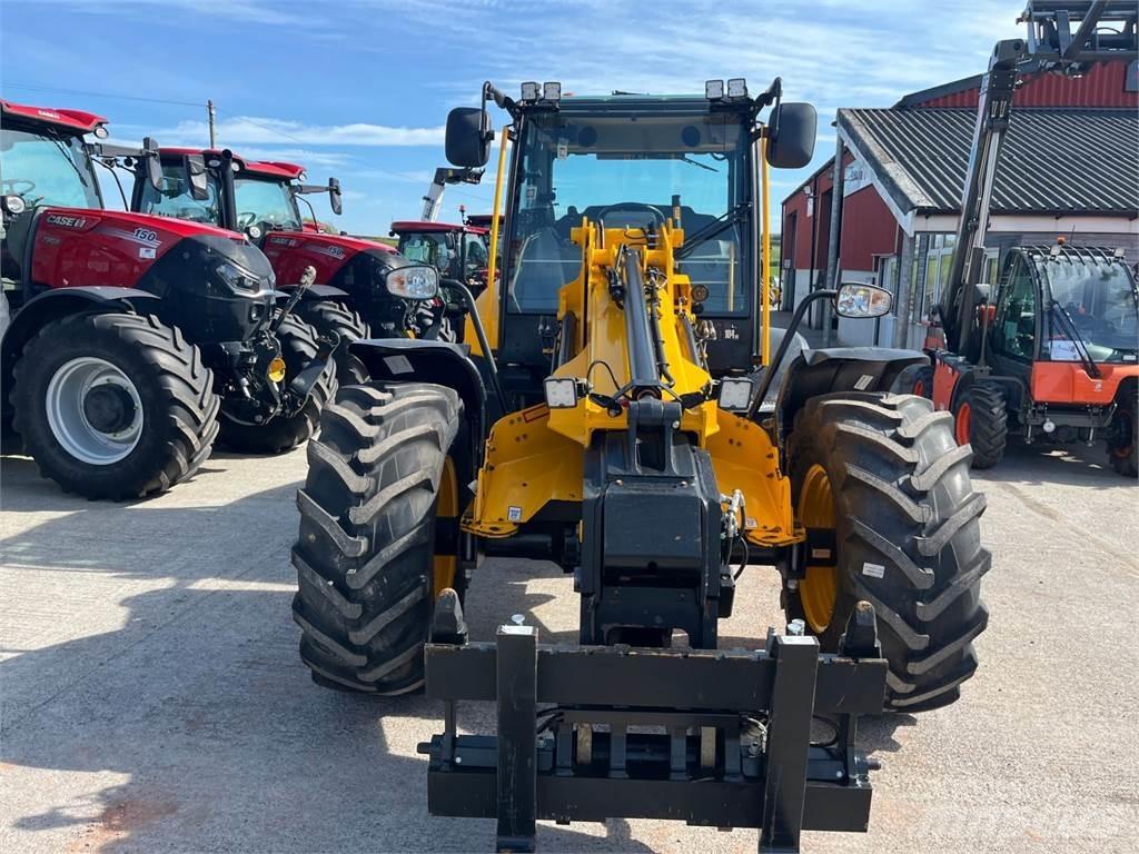 JCB TM320S 텔러 핸들러