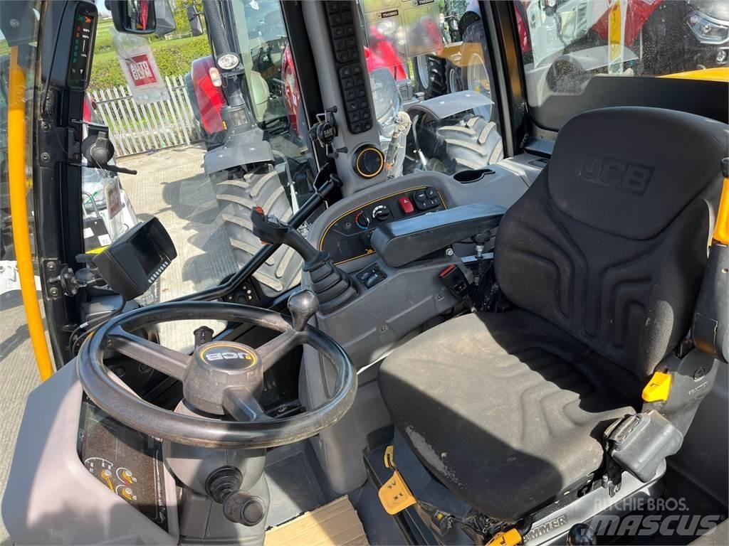 JCB TM320S 텔러 핸들러